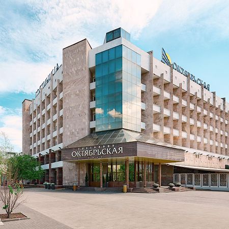 Oktyabrskaya Hotel Krasnoyarsk Bagian luar foto