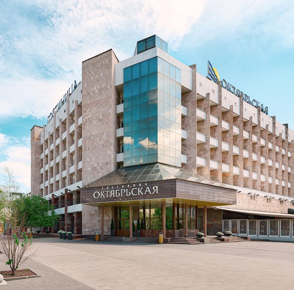 Oktyabrskaya Hotel Krasnoyarsk Bagian luar foto